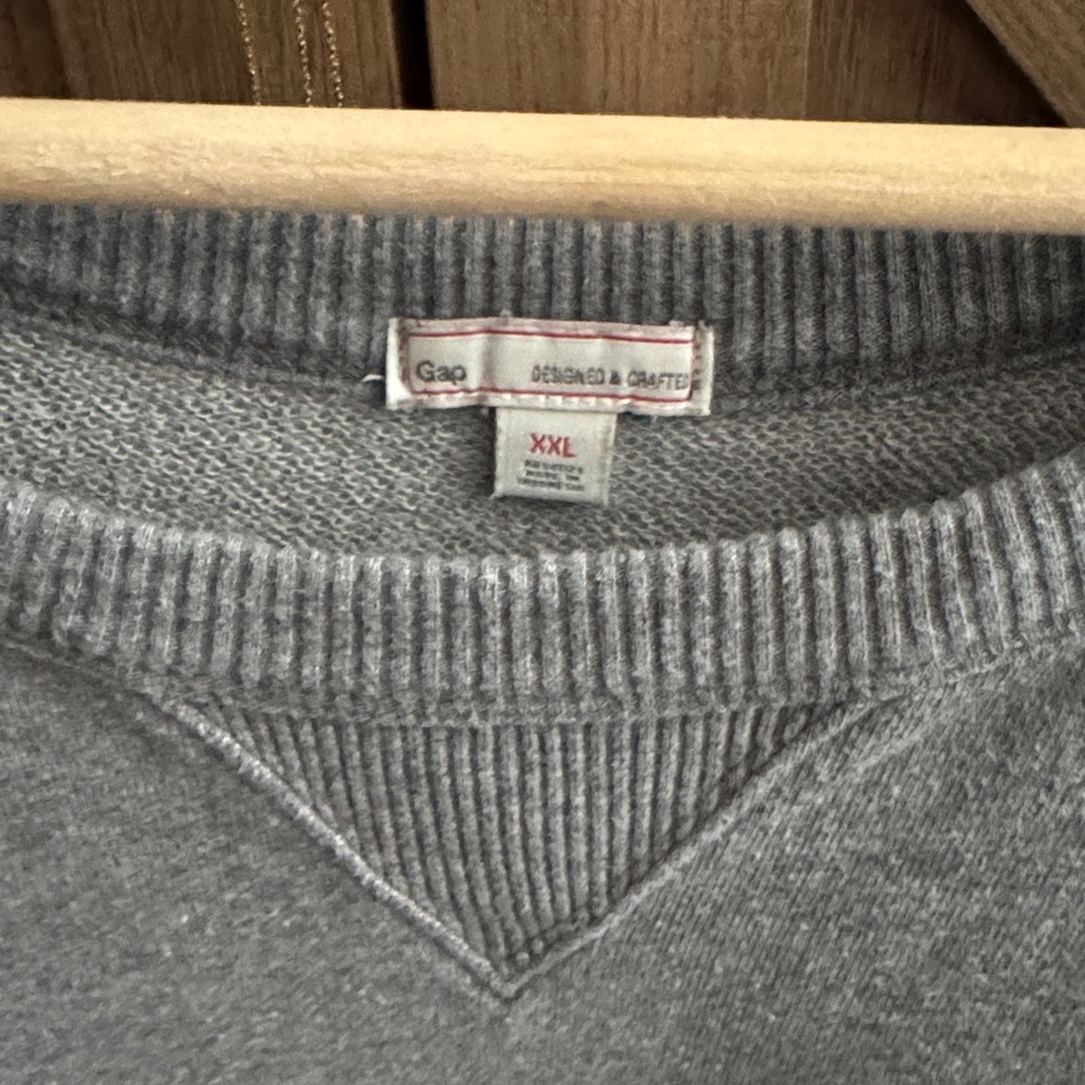 GAP Women's Gray Sweatshirt - Picture 2 of 4